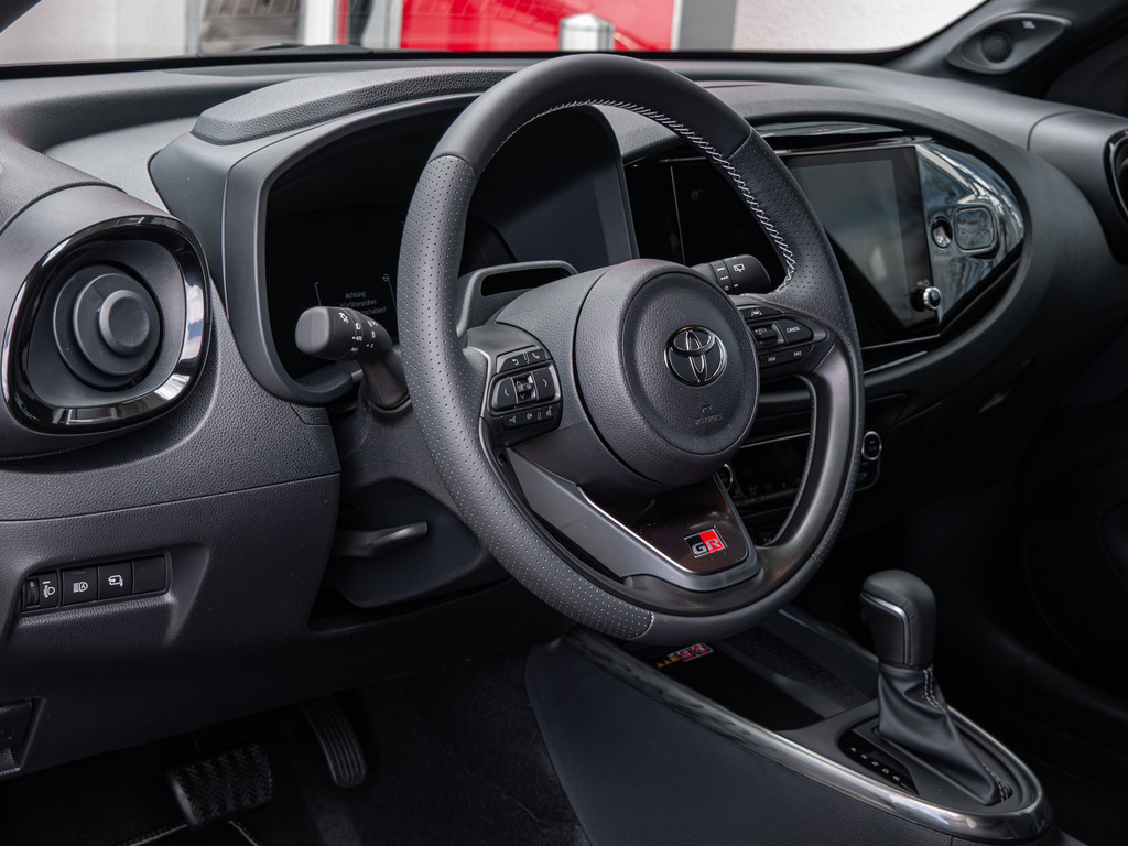 Fahrzeugansicht TOYOTA Aygo X 1.5 Hybrid GR SPORT - Bild 35