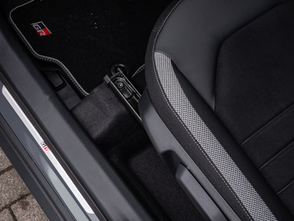 Fahrzeugansicht TOYOTA Aygo X 1.5 Hybrid GR SPORT - Bild 37