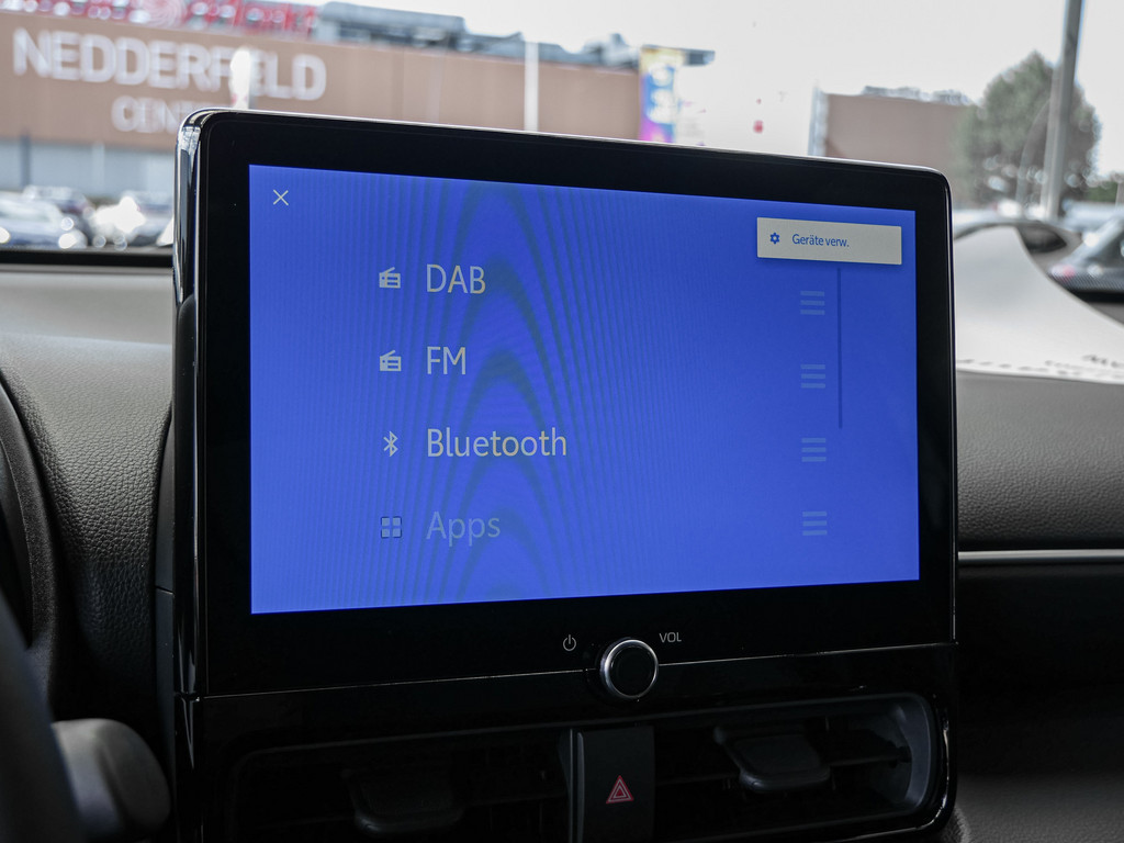 Fahrzeugansicht TOYOTA Yaris Cross 1.5 Hybrid FWD Teamplayer - Bild 14