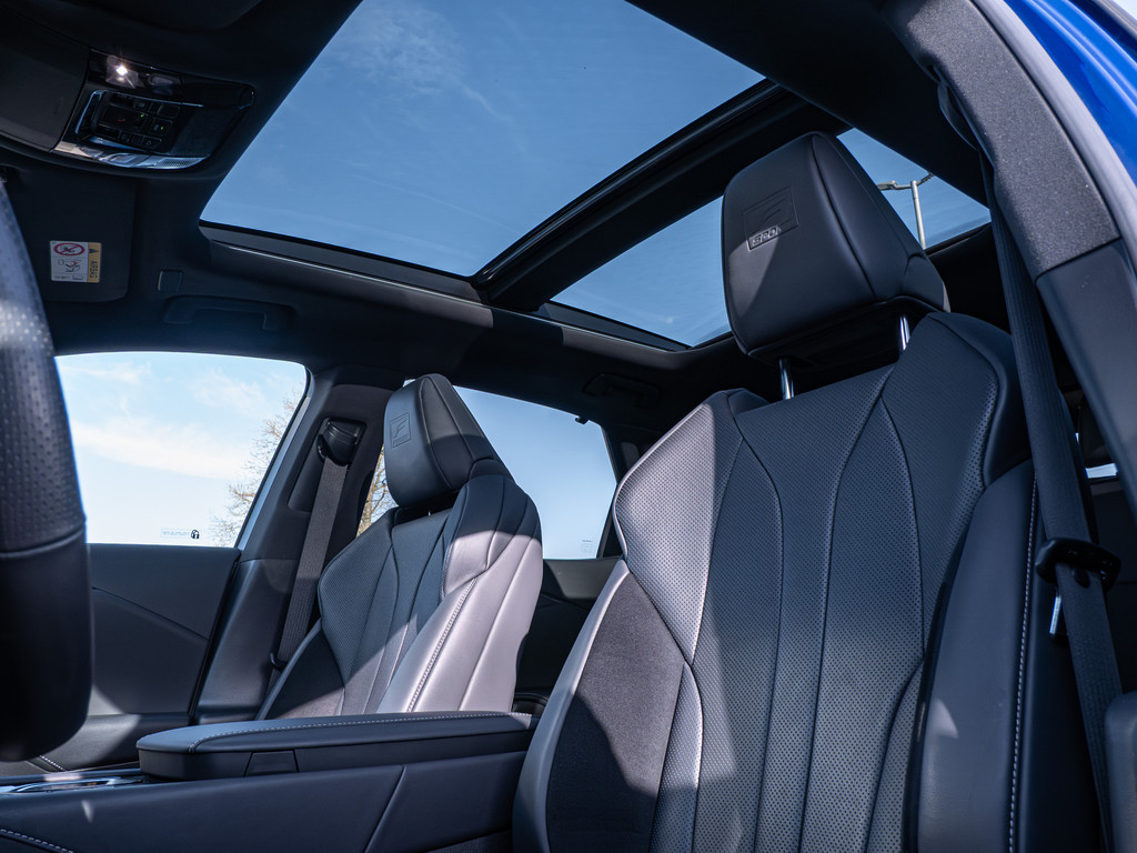 Fahrzeugansicht LEXUS RX 500h DIRECT4 F SPORT+ - Bild 15