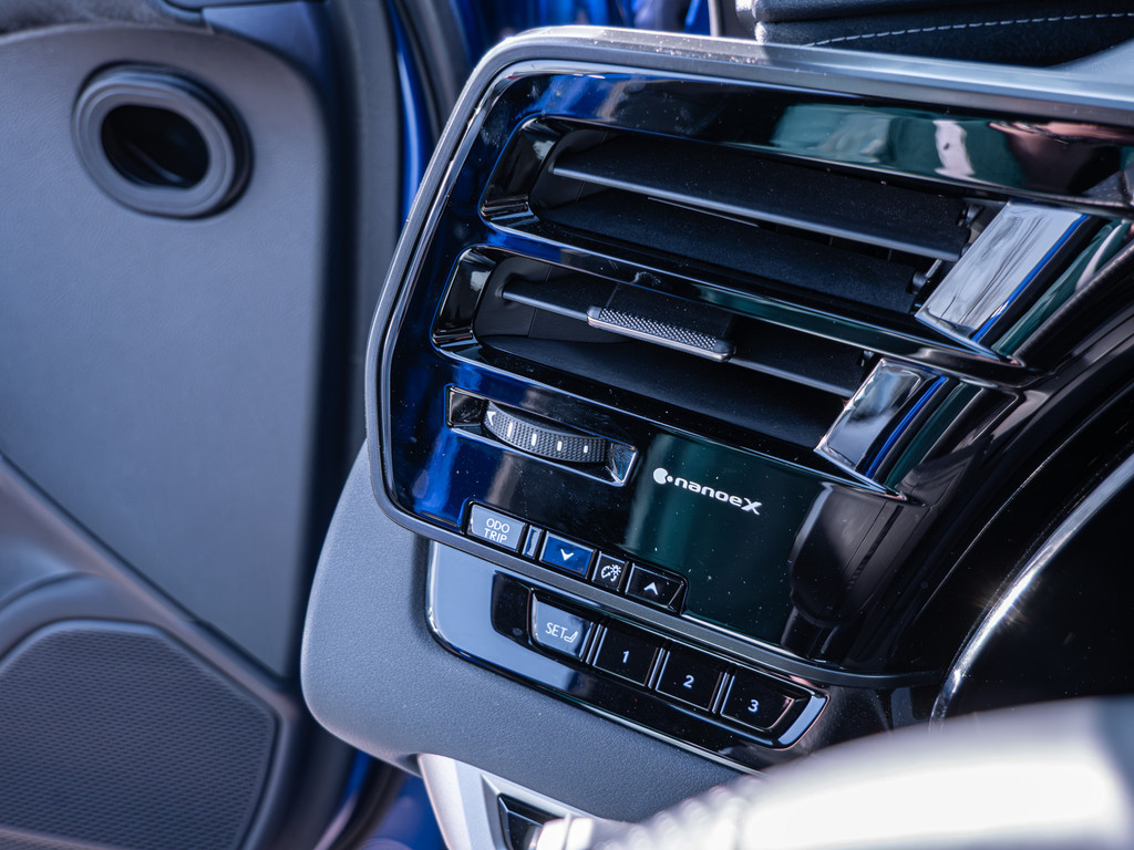 Fahrzeugansicht LEXUS RX 500h DIRECT4 F SPORT+ - Bild 36