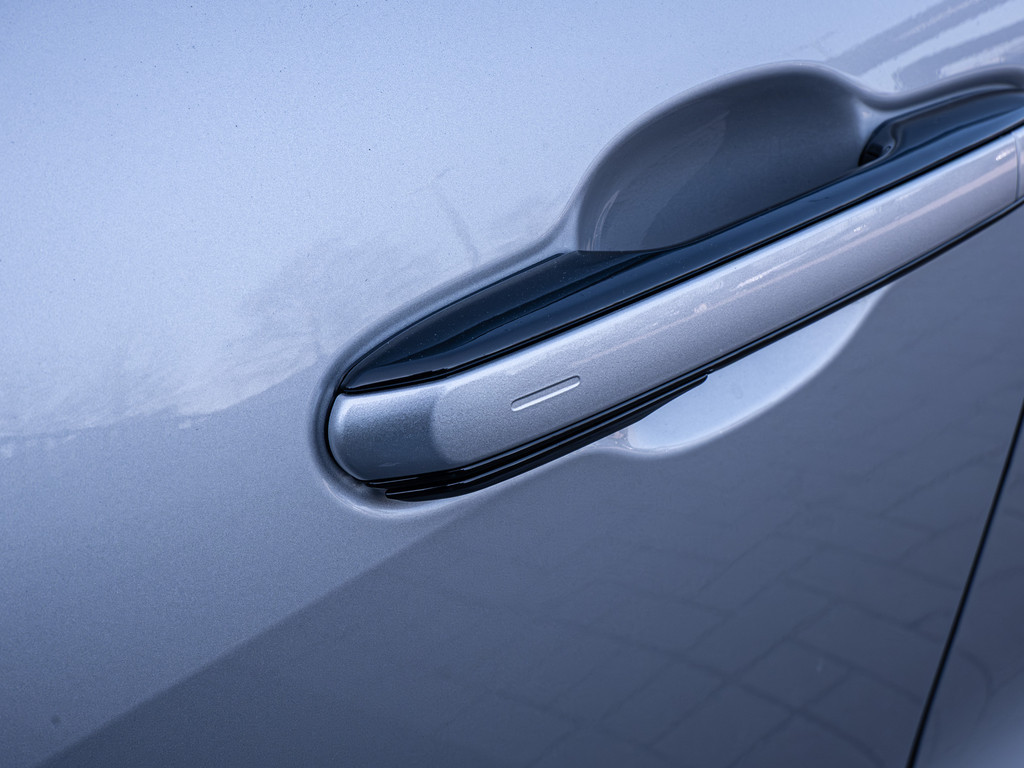 Fahrzeugansicht LEXUS LBX 1.5 FWD Emotion - Bild 2