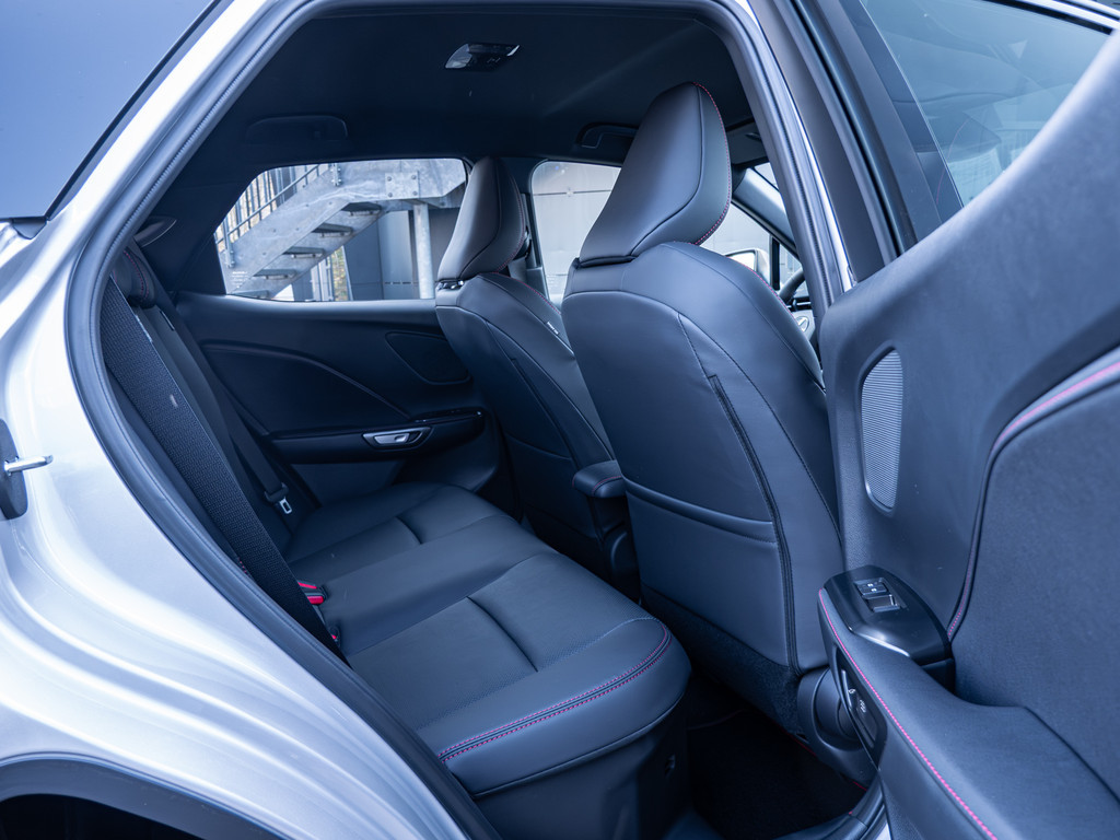 Fahrzeugansicht LEXUS LBX 1.5 FWD Emotion - Bild 6