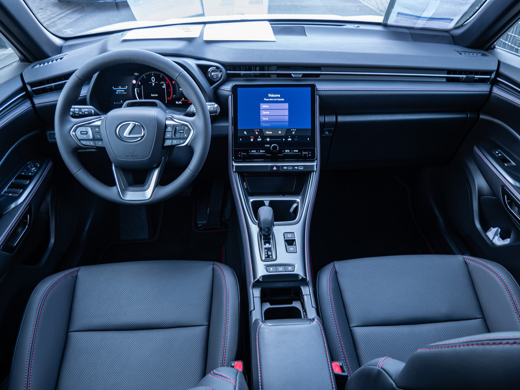 Fahrzeugansicht LEXUS LBX 1.5 FWD Emotion - Bild 7