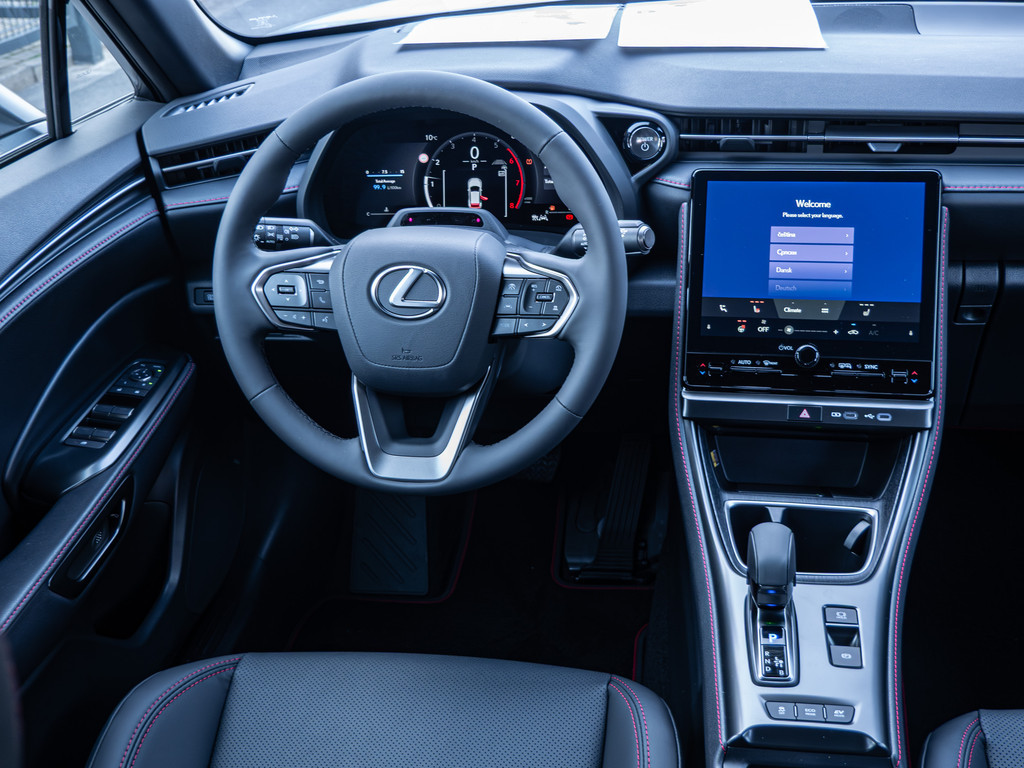 Fahrzeugansicht LEXUS LBX 1.5 FWD Emotion - Bild 8