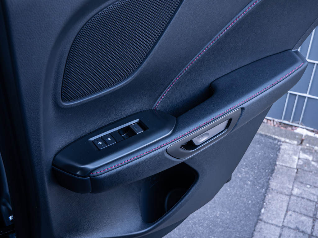 Fahrzeugansicht LEXUS LBX 1.5 FWD Emotion - Bild 10