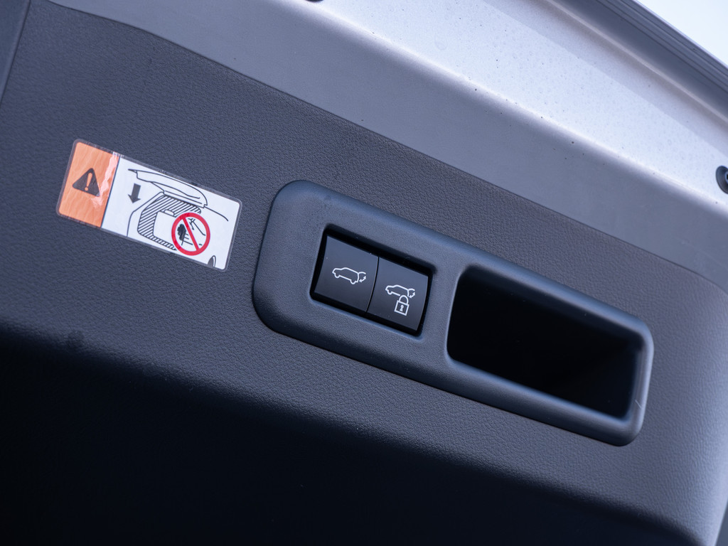 Fahrzeugansicht LEXUS LBX 1.5 FWD Emotion - Bild 13