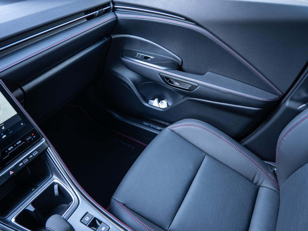 Fahrzeugansicht LEXUS LBX 1.5 FWD Emotion - Bild 22