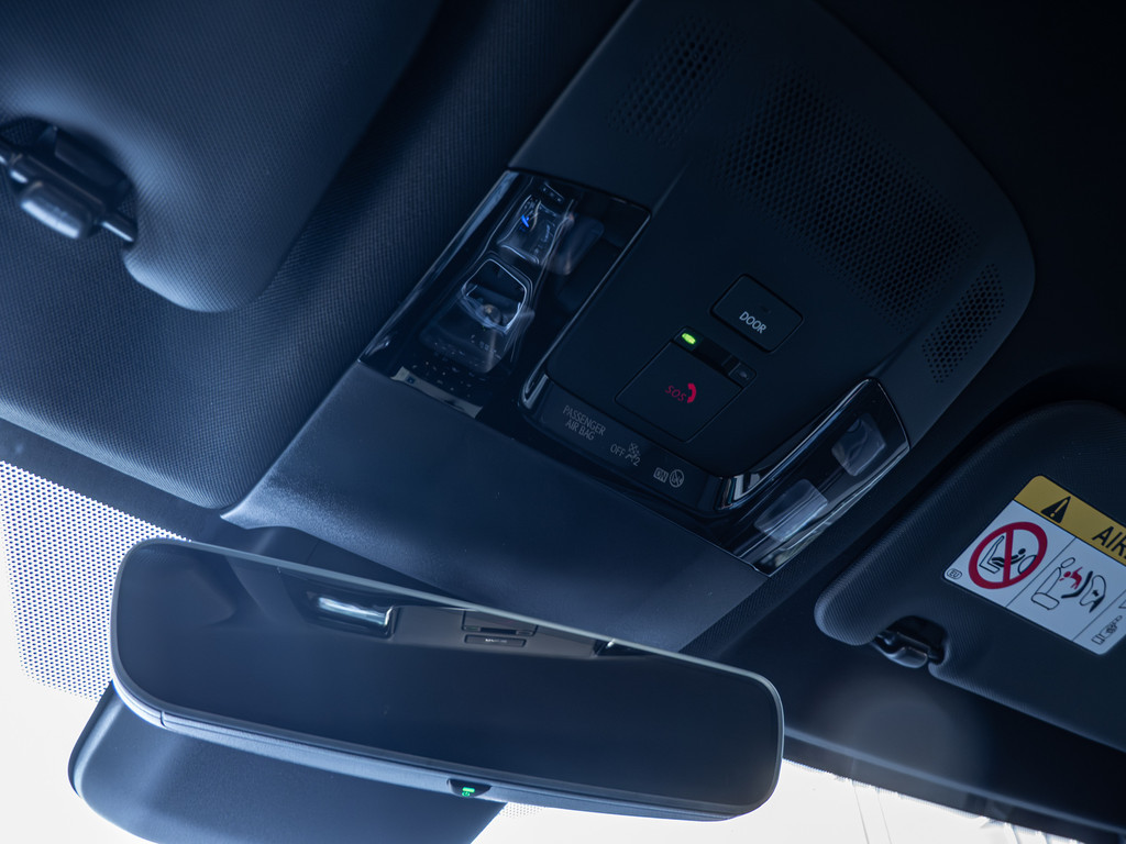 Fahrzeugansicht LEXUS LBX 1.5 FWD Emotion - Bild 24