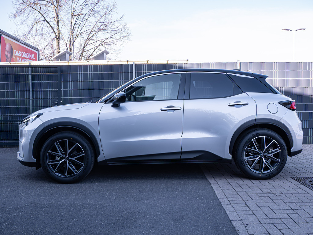 Fahrzeugansicht LEXUS LBX 1.5 FWD Emotion - Bild 40