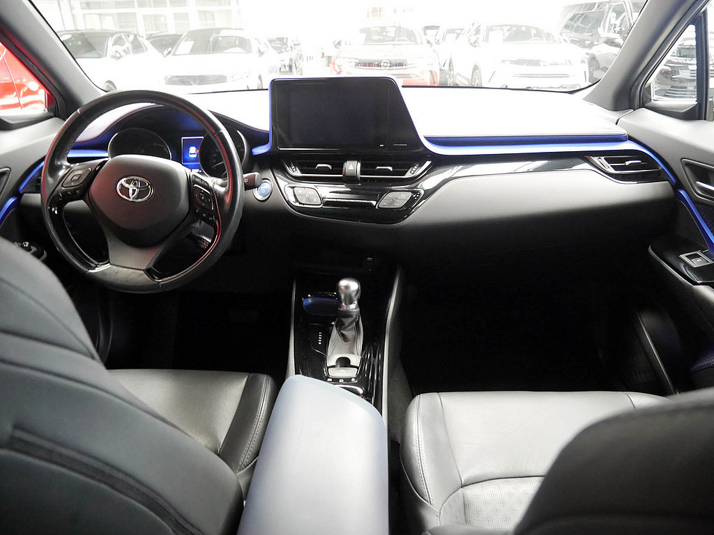 Fahrzeugansicht TOYOTA C-HR HYBRID Style - Bild 3