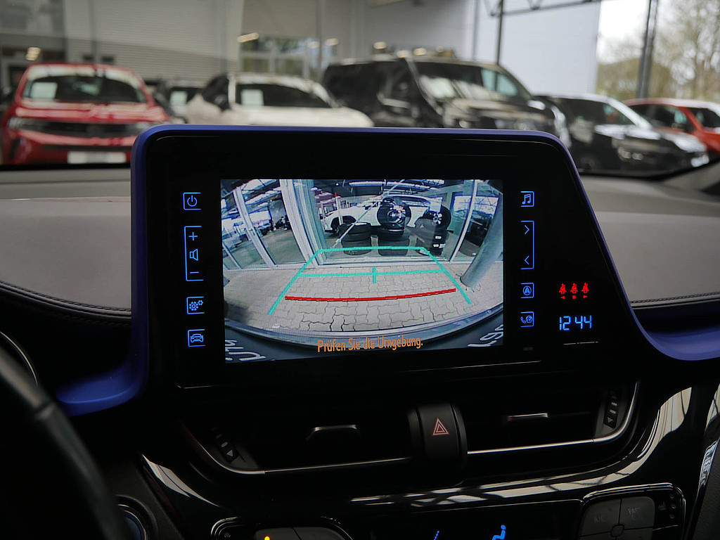 Fahrzeugansicht TOYOTA C-HR HYBRID Style - Bild 13