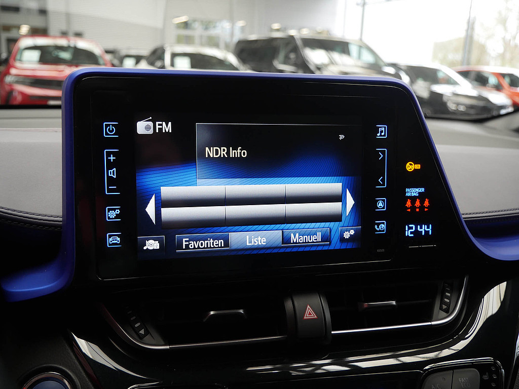 Fahrzeugansicht TOYOTA C-HR HYBRID Style - Bild 15