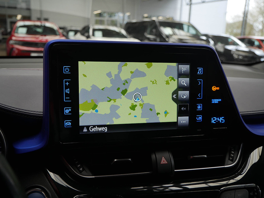 Fahrzeugansicht TOYOTA C-HR HYBRID Style - Bild 18