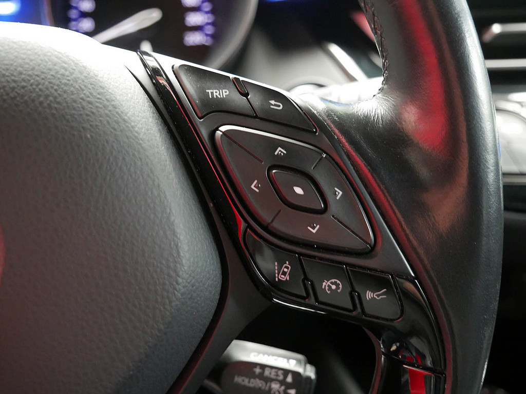 Fahrzeugansicht TOYOTA C-HR HYBRID Style - Bild 22