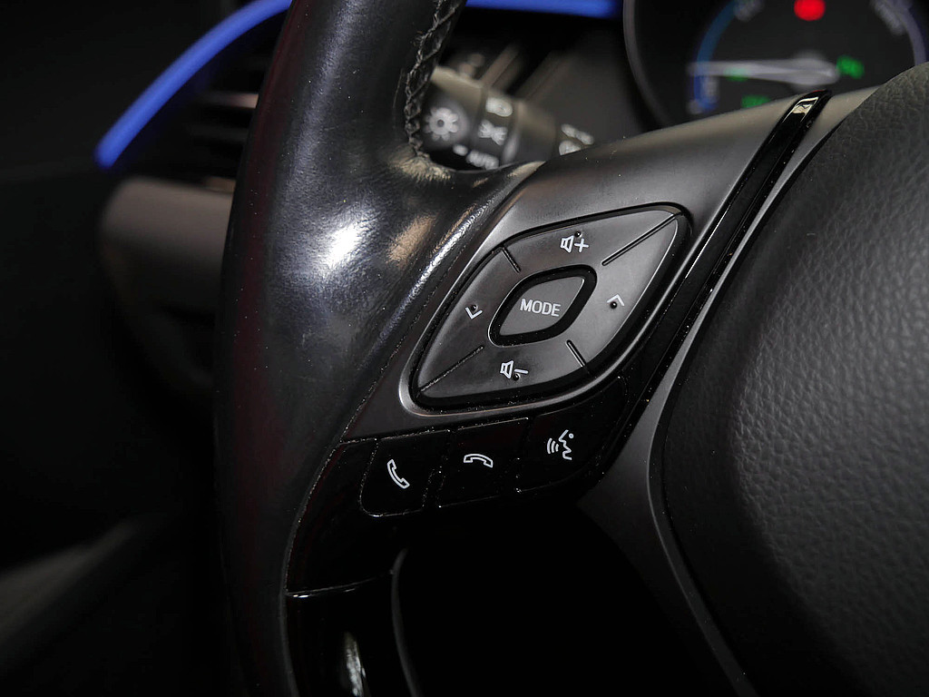 Fahrzeugansicht TOYOTA C-HR HYBRID Style - Bild 25