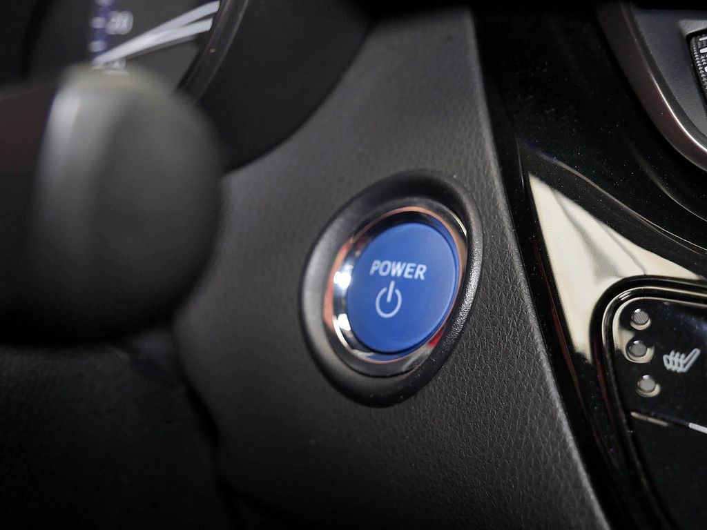 Fahrzeugansicht TOYOTA C-HR HYBRID Style - Bild 28