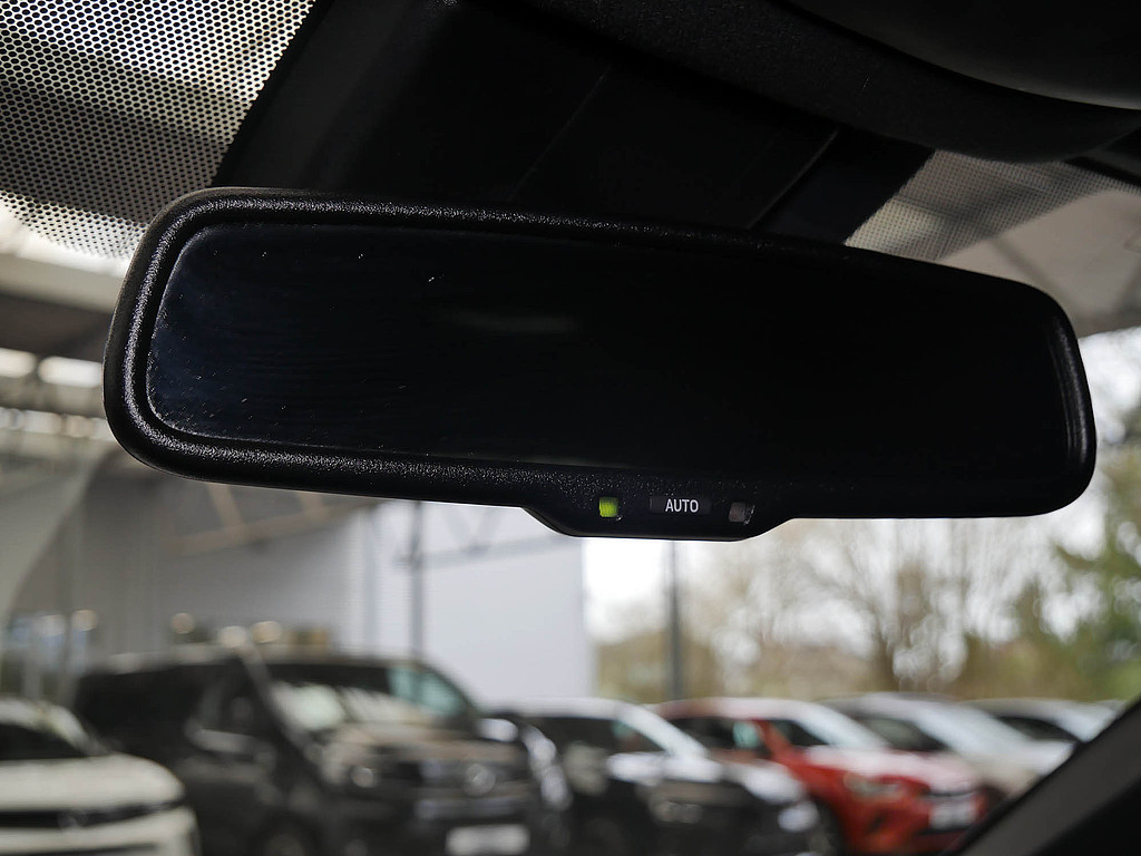 Fahrzeugansicht TOYOTA C-HR HYBRID Style - Bild 29