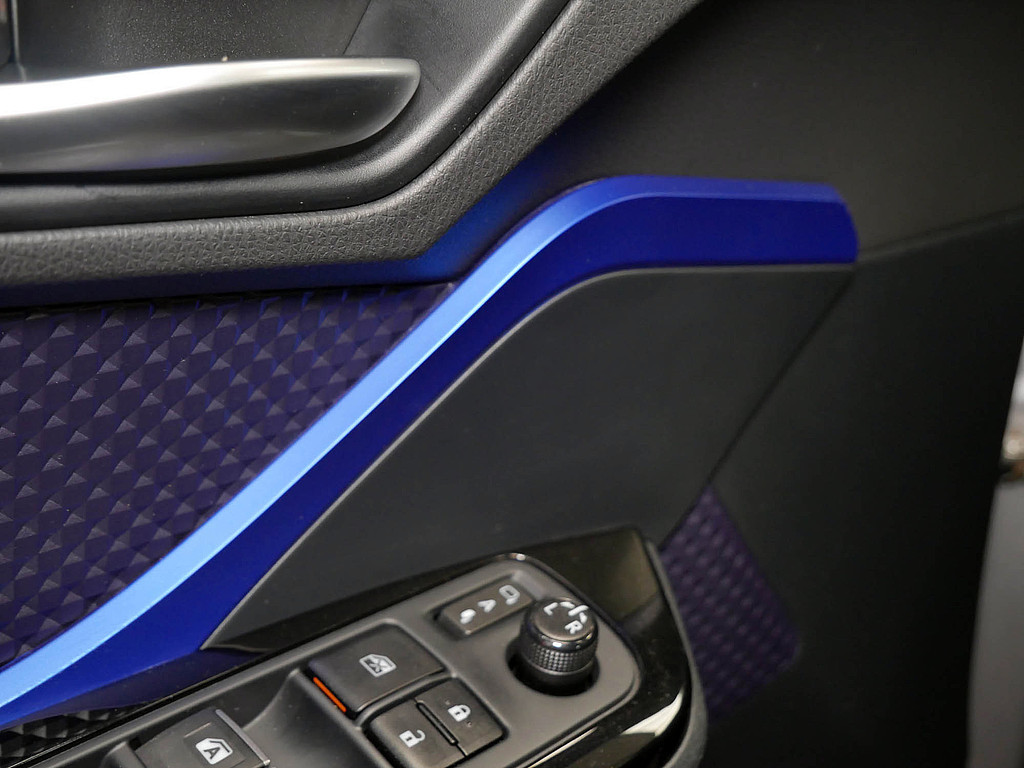 Fahrzeugansicht TOYOTA C-HR HYBRID Style - Bild 35