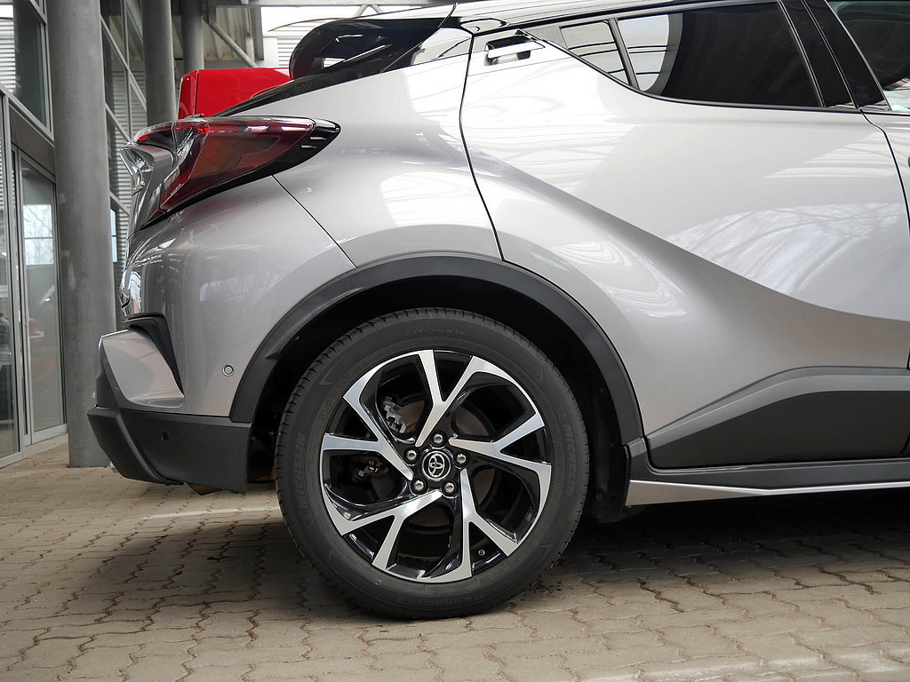 Fahrzeugansicht TOYOTA C-HR HYBRID Style - Bild 40