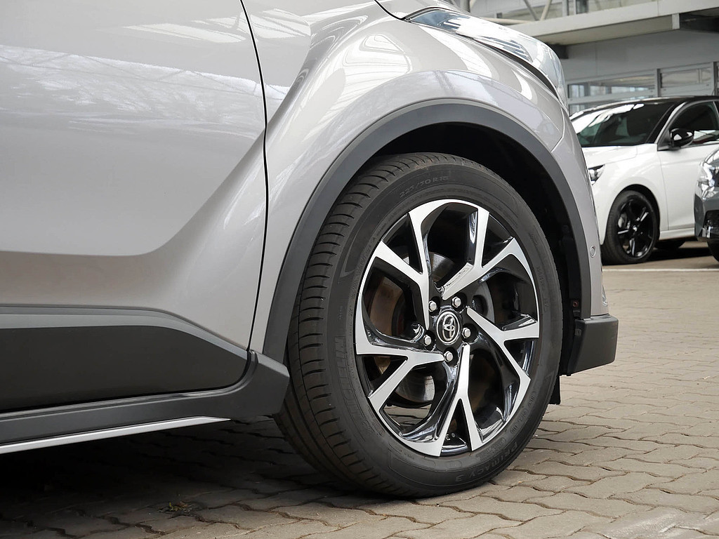 Fahrzeugansicht TOYOTA C-HR HYBRID Style - Bild 41