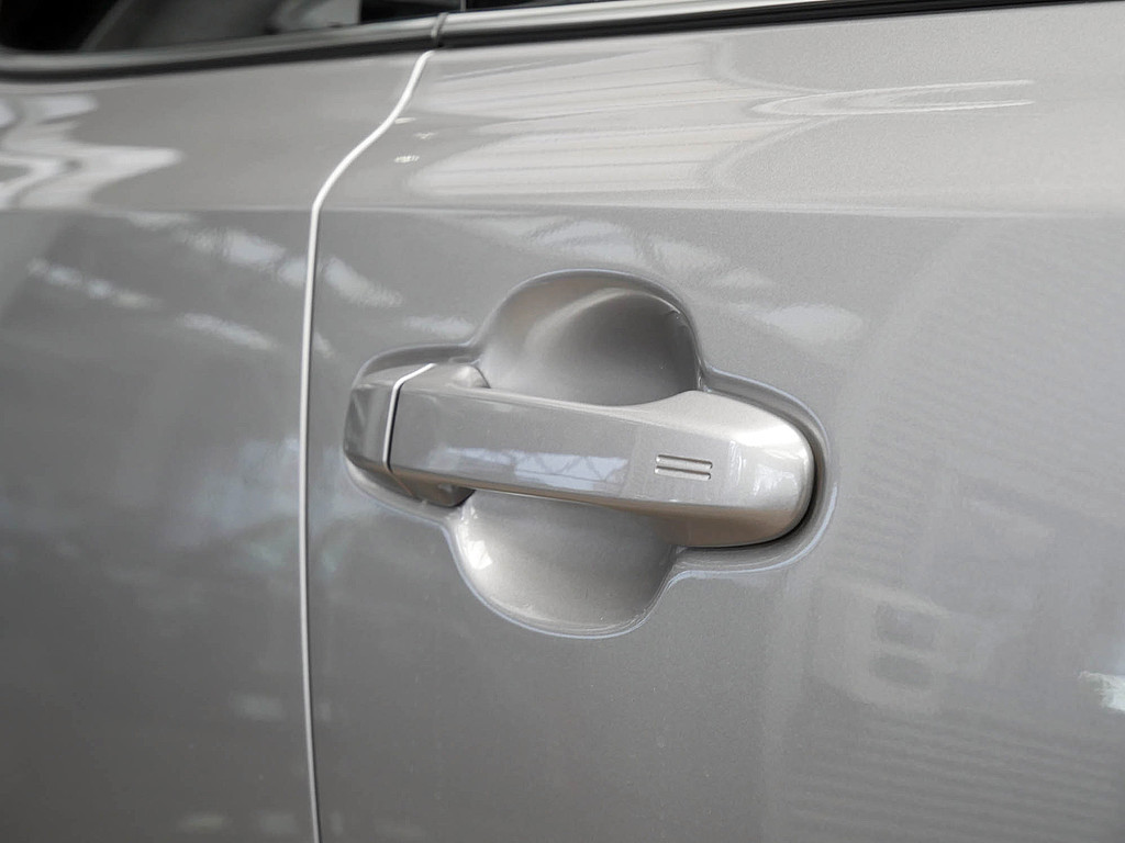 Fahrzeugansicht TOYOTA C-HR HYBRID Style - Bild 42