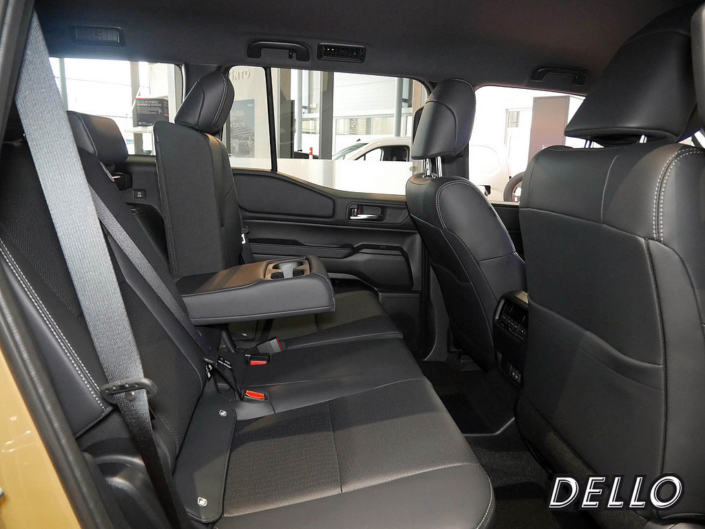 Fahrzeugansicht TOYOTA Land Cruiser 2.8 D-4D Executive - Bild 2