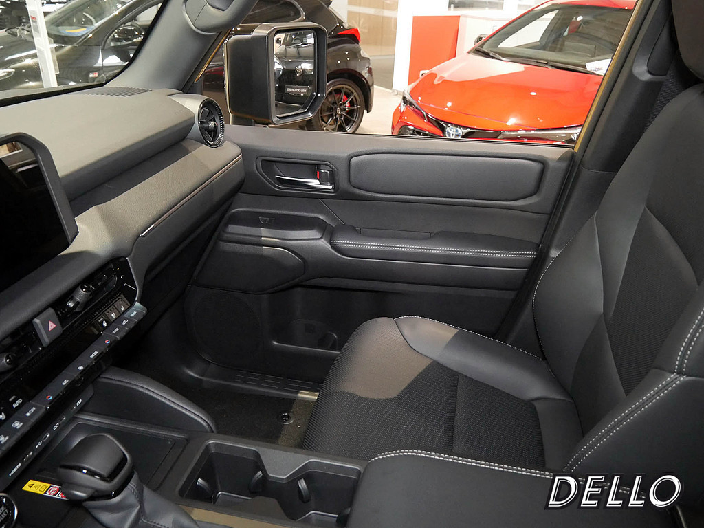 Fahrzeugansicht TOYOTA Land Cruiser 2.8 D-4D Executive - Bild 37