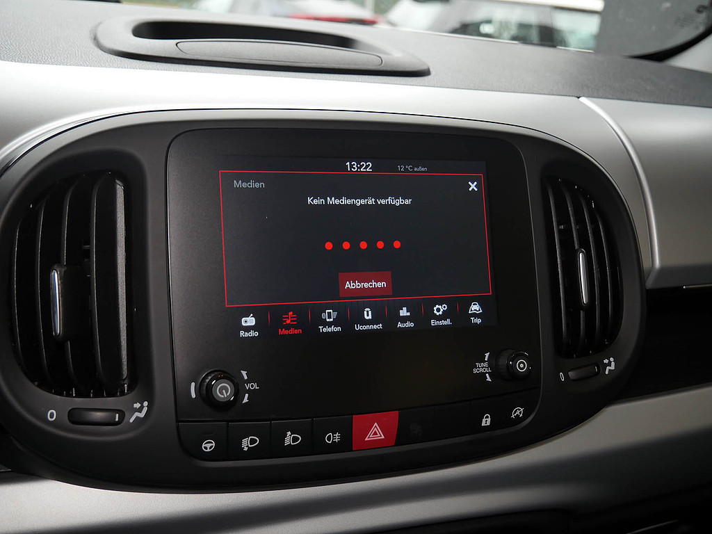 Fahrzeugansicht FIAT 500L 1.4 16V Cross - Bild 11