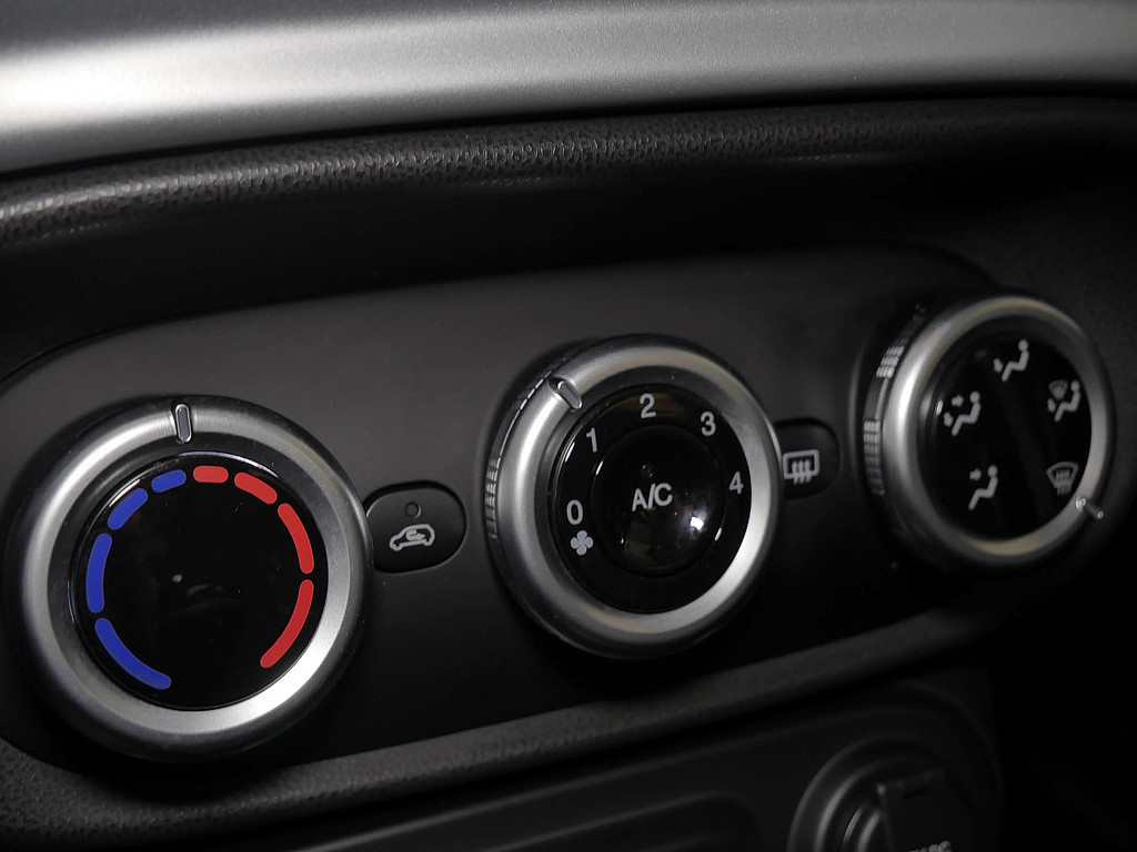 Fahrzeugansicht FIAT 500L 1.4 16V Cross - Bild 17