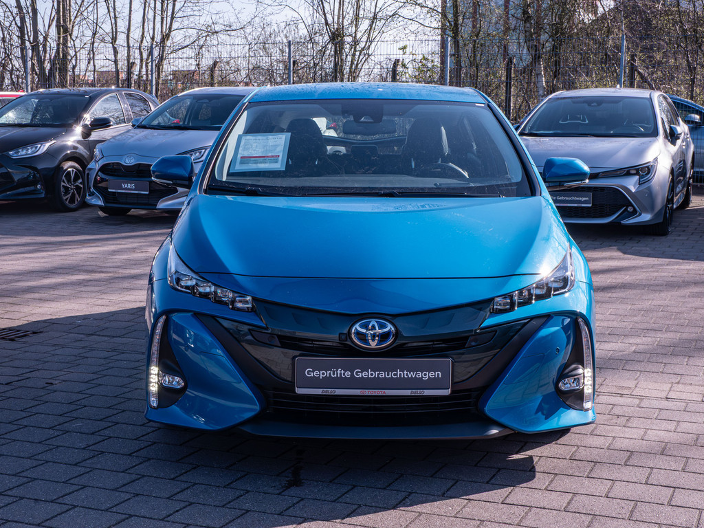 Fahrzeugansicht TOYOTA Prius Hybrid Executive - Bild 12
