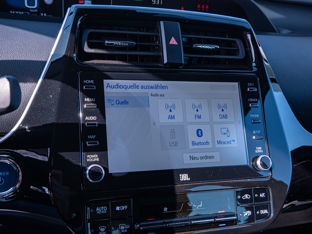 Fahrzeugansicht TOYOTA Prius Hybrid Executive - Bild 14