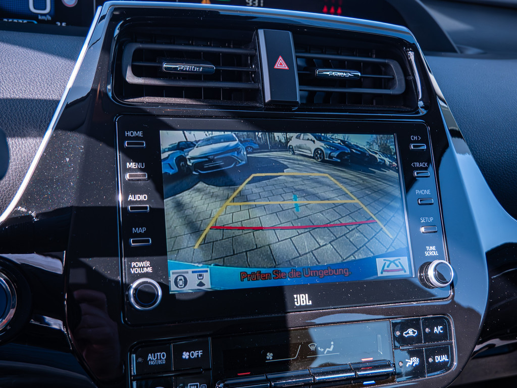 Fahrzeugansicht TOYOTA Prius Hybrid Executive - Bild 17