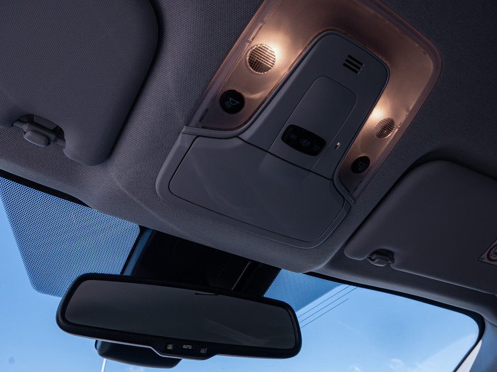 Fahrzeugansicht TOYOTA Prius Hybrid Executive - Bild 22