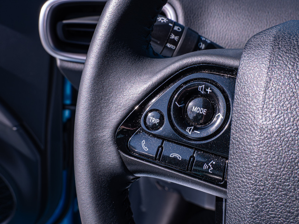 Fahrzeugansicht TOYOTA Prius Hybrid Executive - Bild 28