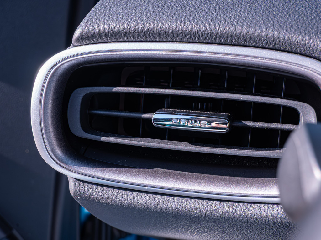 Fahrzeugansicht TOYOTA Prius Hybrid Executive - Bild 31