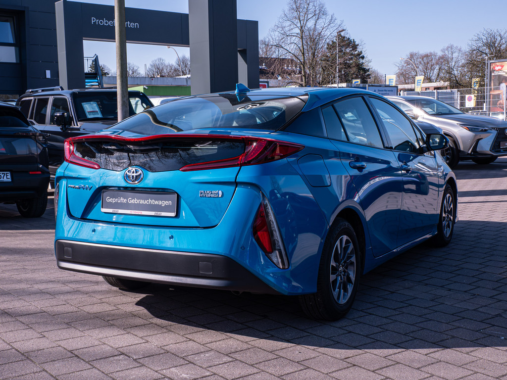 Fahrzeugansicht TOYOTA Prius Hybrid Executive - Bild 34