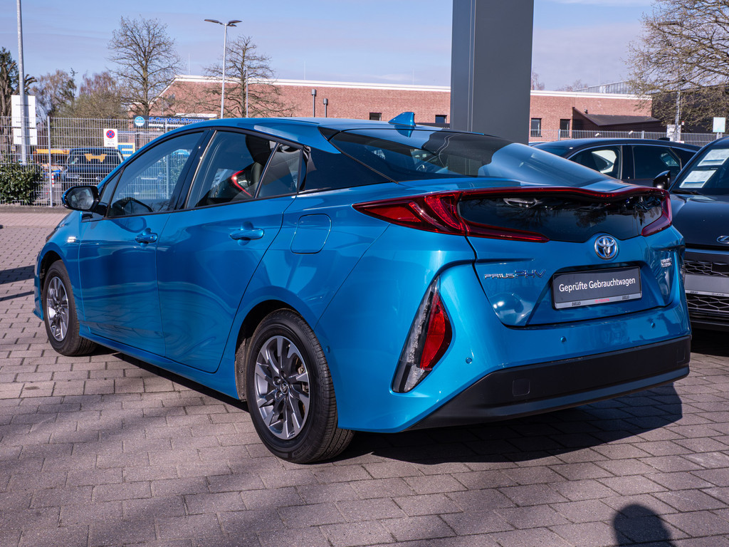 Fahrzeugansicht TOYOTA Prius Hybrid Executive - Bild 44