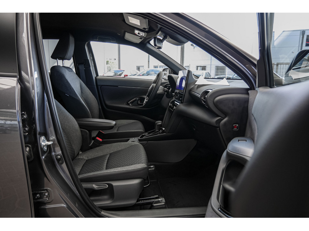 Fahrzeugansicht TOYOTA Yaris Cross 1.5 Hybrid FWD Teamplayer - Bild 6