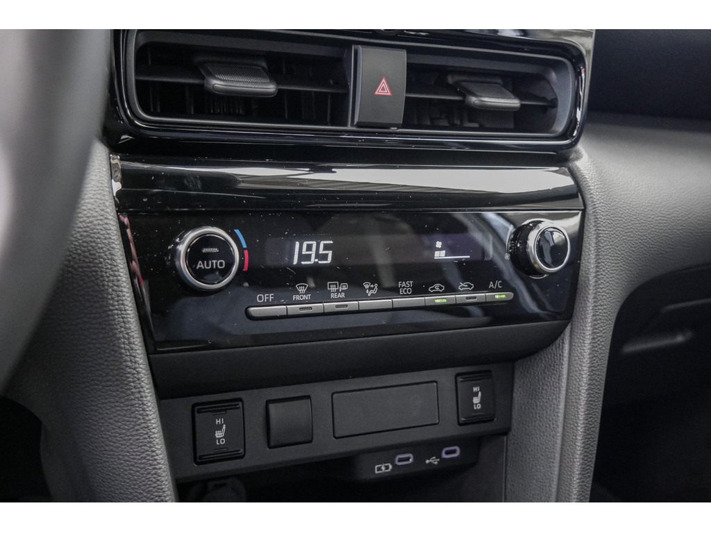 Fahrzeugansicht TOYOTA Yaris Cross 1.5 Hybrid FWD Teamplayer - Bild 19
