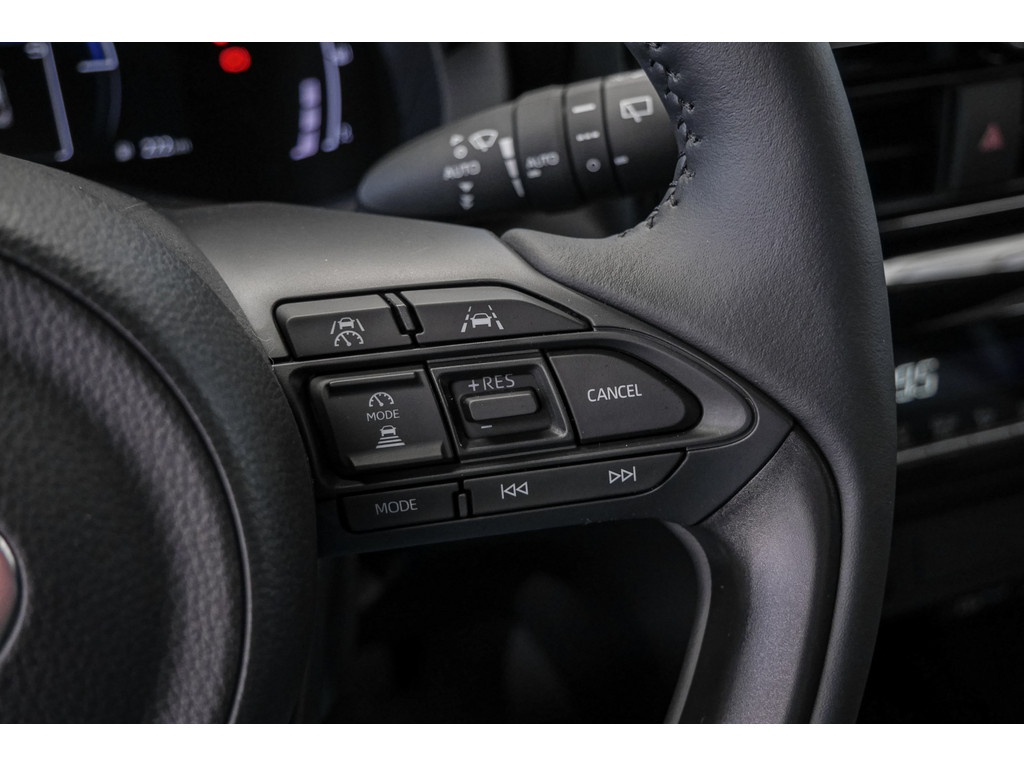 Fahrzeugansicht TOYOTA Yaris Cross 1.5 Hybrid FWD Teamplayer - Bild 31