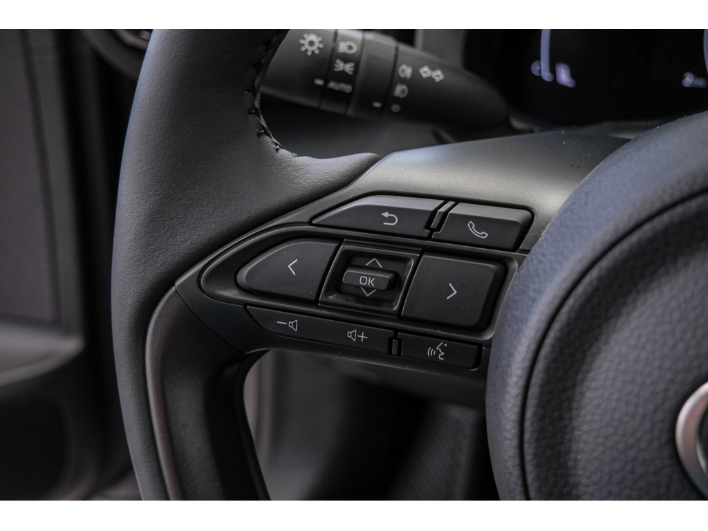 Fahrzeugansicht TOYOTA Yaris Cross 1.5 Hybrid FWD Teamplayer - Bild 32