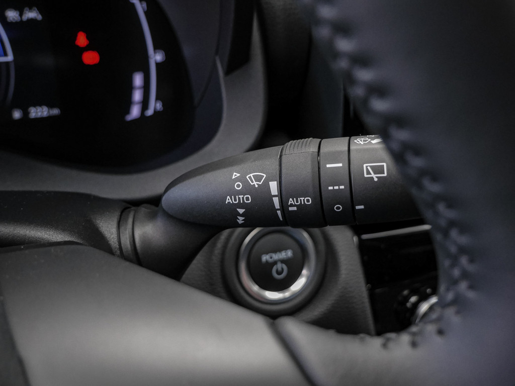 Fahrzeugansicht TOYOTA Yaris Cross 1.5 Hybrid FWD Teamplayer - Bild 29