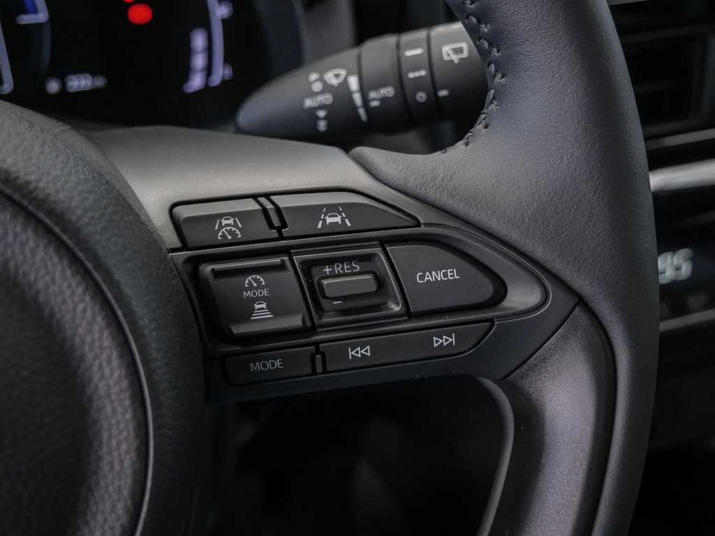 Fahrzeugansicht TOYOTA Yaris Cross 1.5 Hybrid FWD Teamplayer - Bild 31