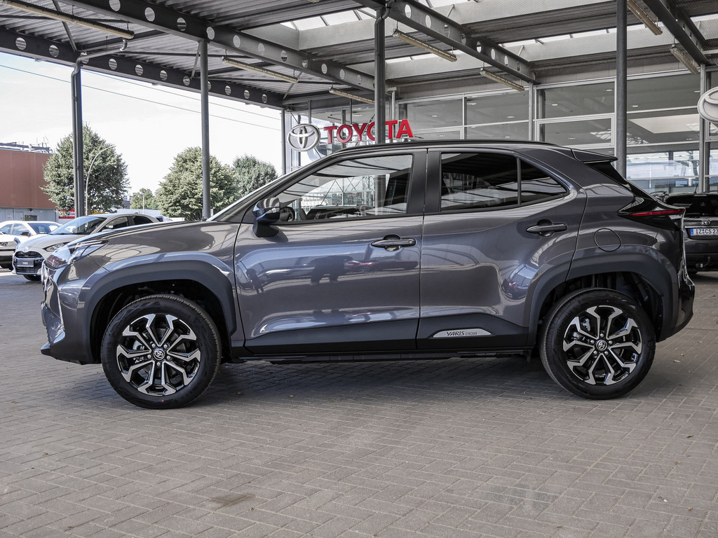 Fahrzeugansicht TOYOTA Yaris Cross 1.5 Hybrid FWD Teamplayer - Bild 48