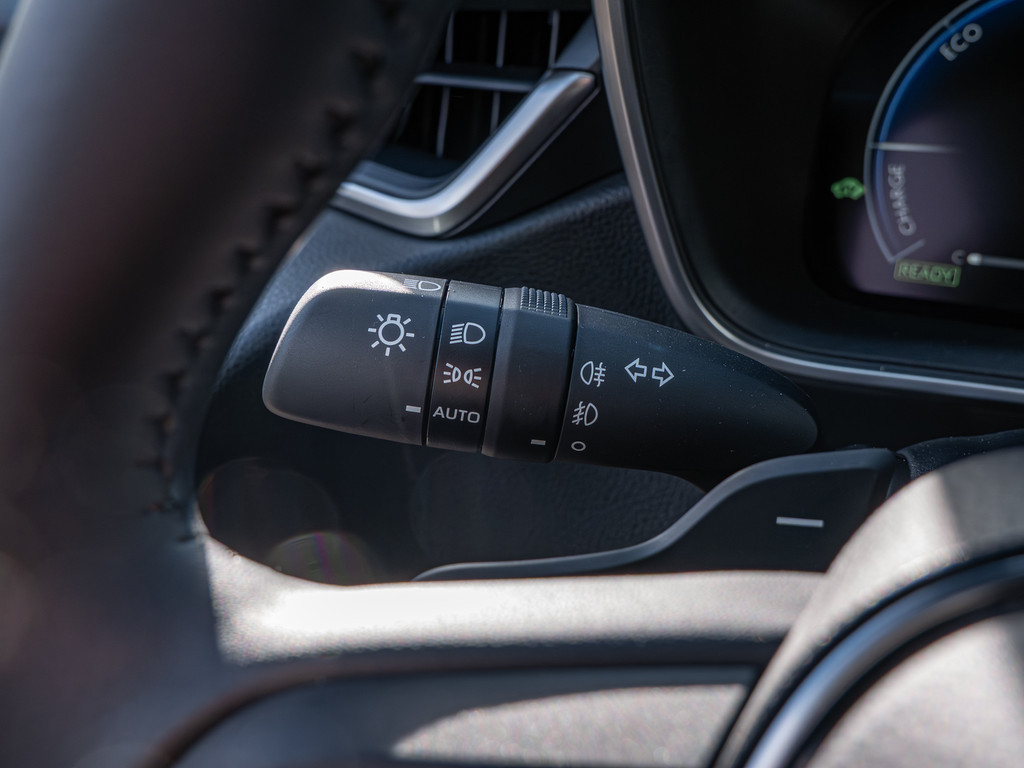 Fahrzeugansicht TOYOTA Corolla Touring Sports 1.8 Hybrid Teamplayer - Bild 24