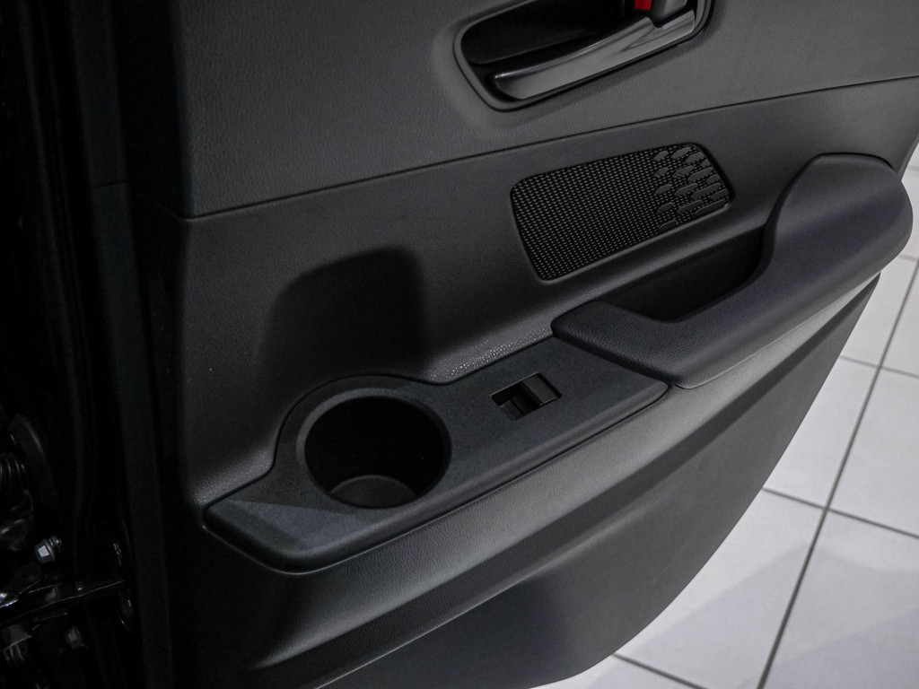 Fahrzeugansicht TOYOTA C-HR 2.0 Plug-In Hybrid FWD Teamplayer - Bild 5