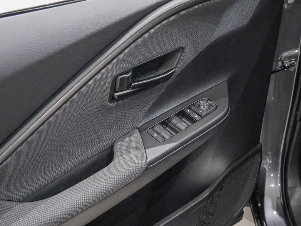 Fahrzeugansicht TOYOTA C-HR 2.0 Plug-In Hybrid FWD Teamplayer - Bild 28