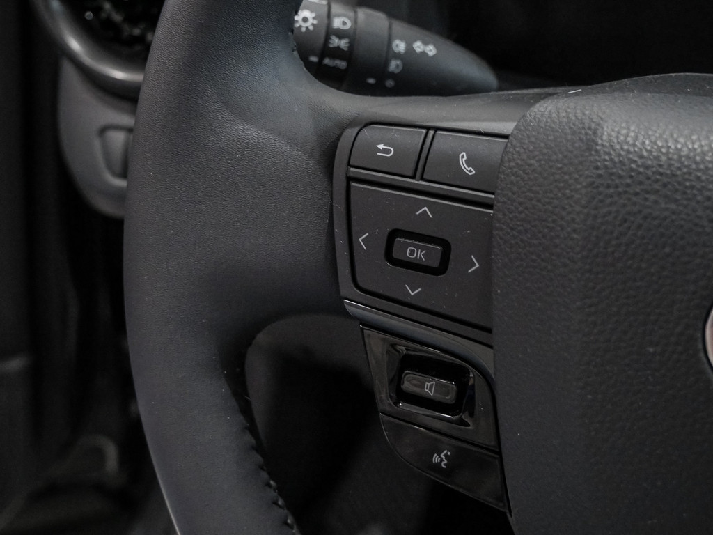 Fahrzeugansicht TOYOTA C-HR 2.0 Plug-In Hybrid FWD Teamplayer - Bild 22