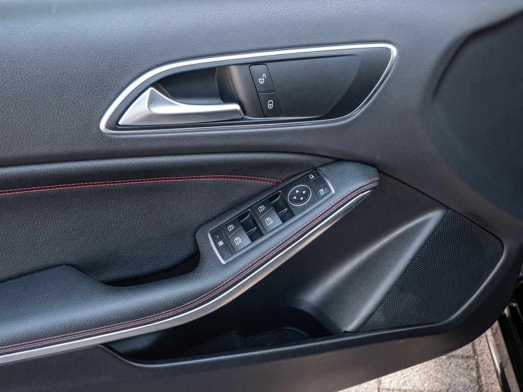 Fahrzeugansicht MERCEDES-BENZ A 180 Style - Bild 32